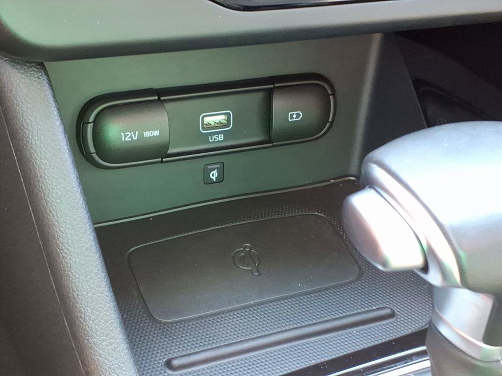 Used 2020 Kia Niro EX Premium FWD image 31