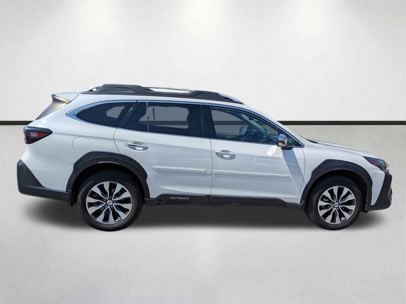 Certified 2023 Subaru Outback Touring XT w/ Popular Package #2 AWD/4WD image 3