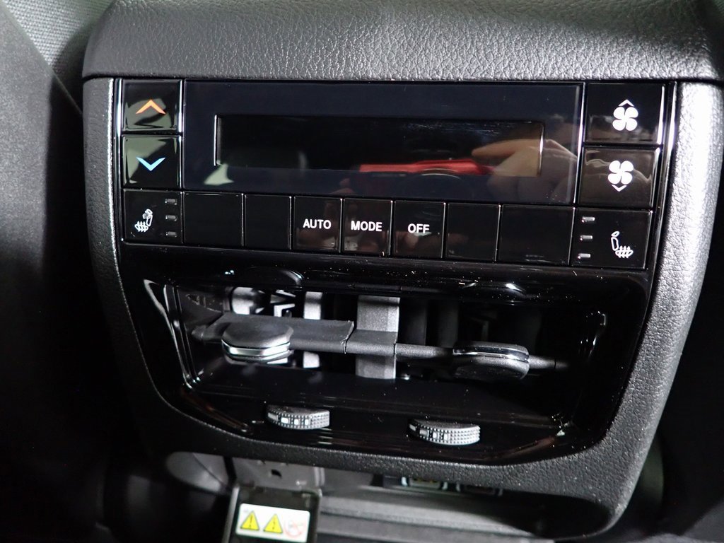 New 2025 Jeep Grand Cherokee L Limited w/ Black Appearance Package image 35