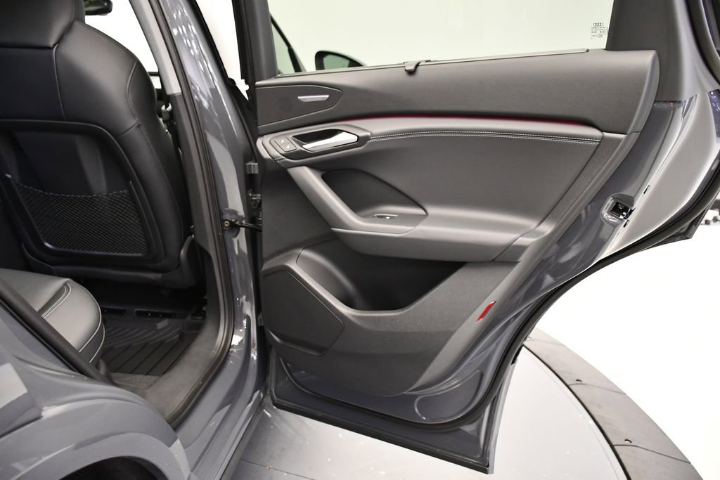 New 2025 Audi Q6 e-tron Premium Plus image 50