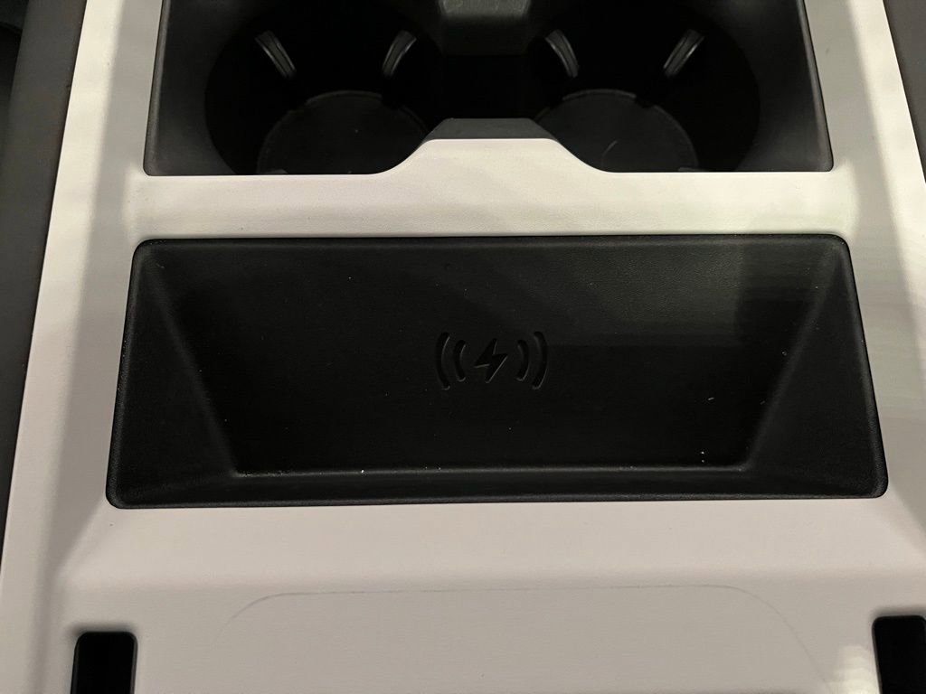 Used 2025 Land Rover Defender 110 S image 33