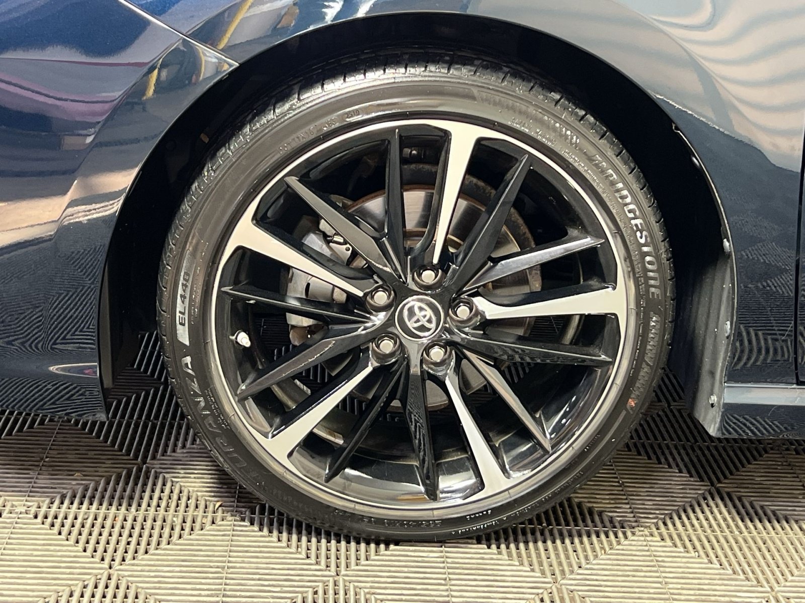 Used 2019 Toyota Camry XSE FWD image 12