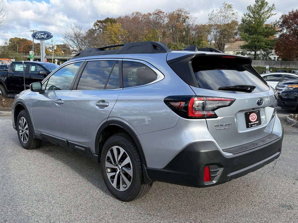 Certified 2021 Subaru Outback Premium image 8
