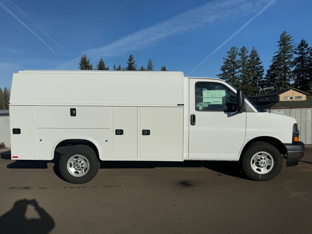New 2024 Chevrolet Express 3500 w/ Power Convenience Package RWD image 7