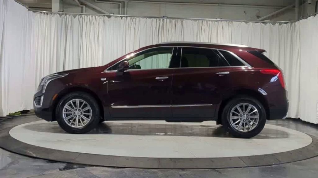Used 2018 Cadillac XT5 Luxury w/ Driver Awareness Package image 5