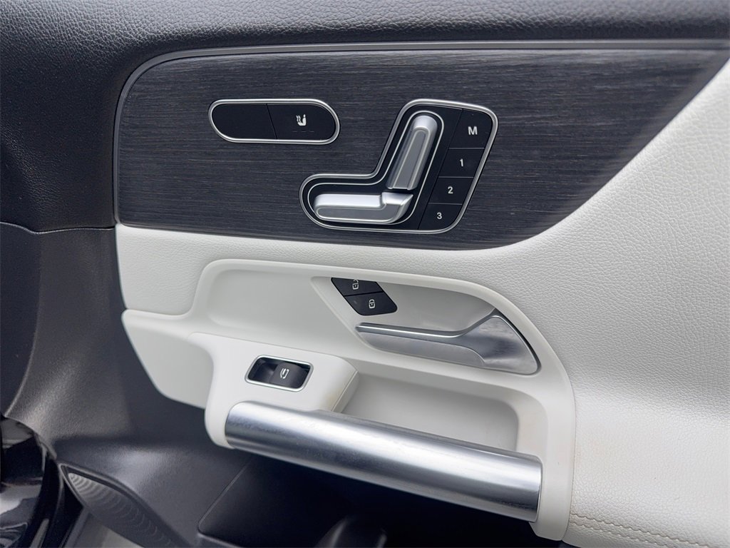 Used 2022 Mercedes-Benz GLA 35 AMG 4MATIC image 47