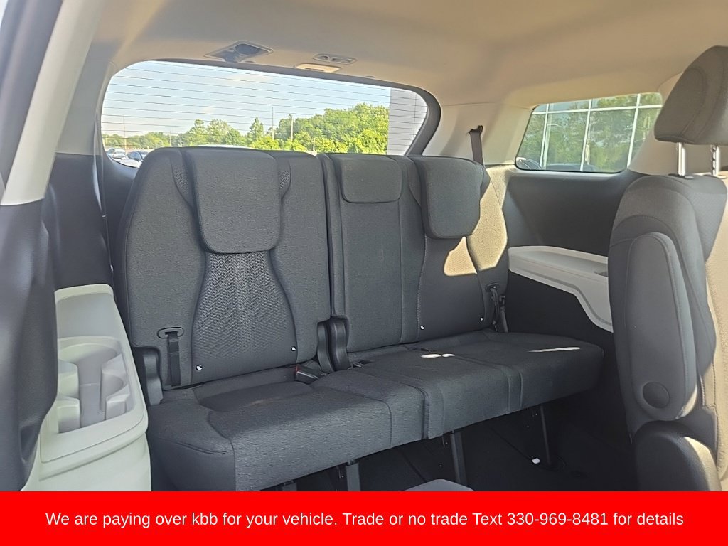 Used 2024 Kia Carnival LX FWD image 27