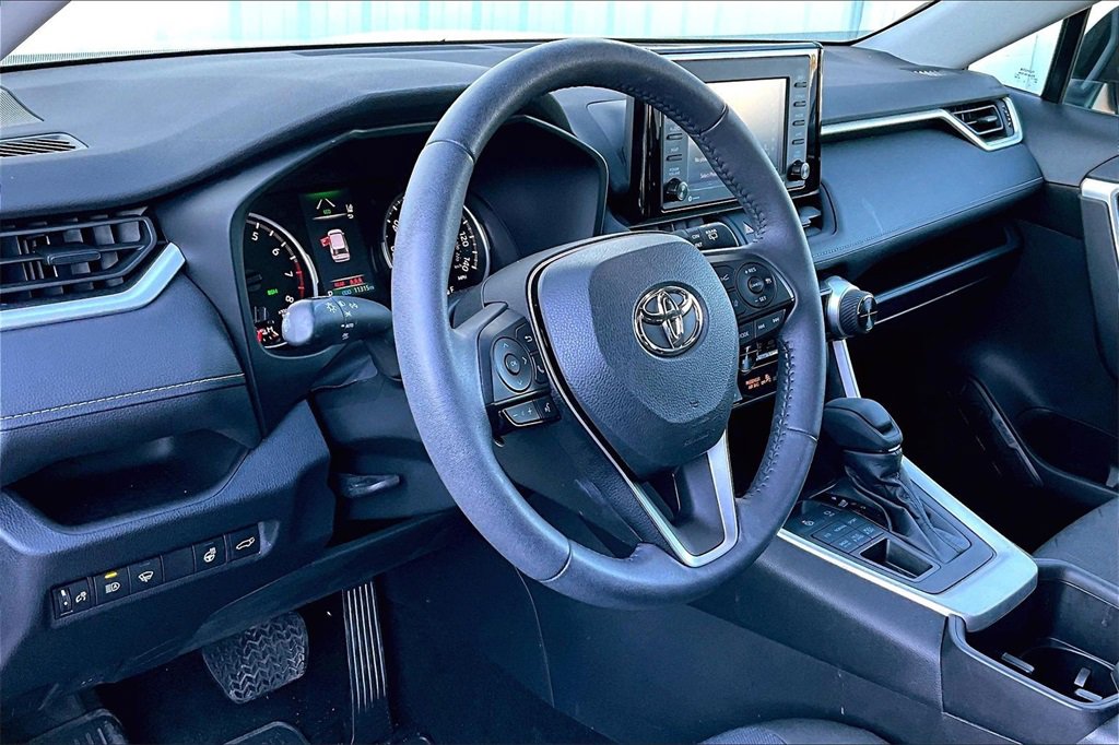 Used 2022 Toyota RAV4 XLE image 12
