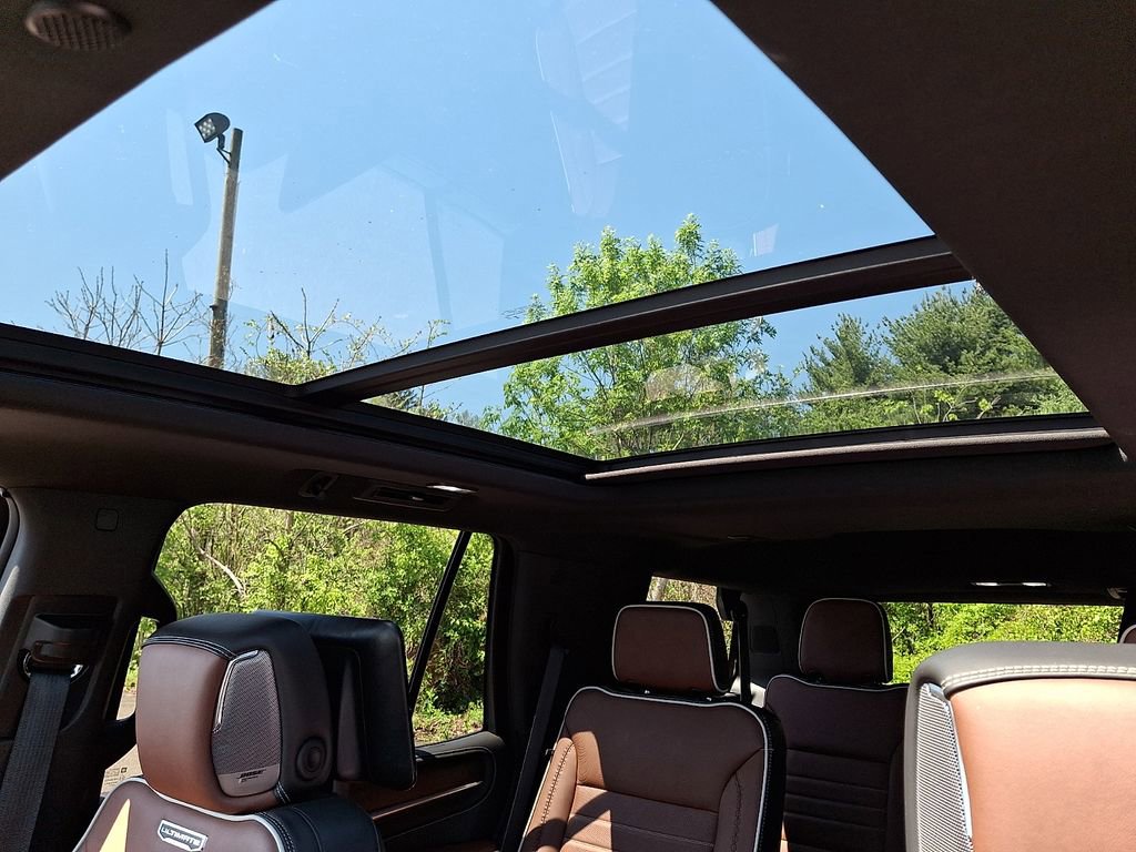 Certified 2023 GMC Yukon Denali Ultimate AWD/4WD image 15