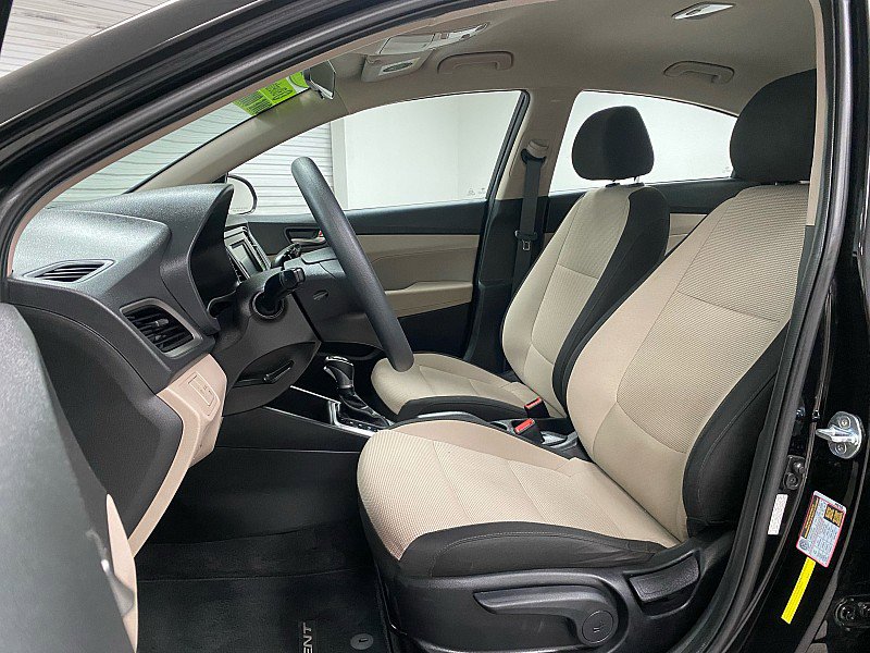 Used 2022 Hyundai Accent SE image 10