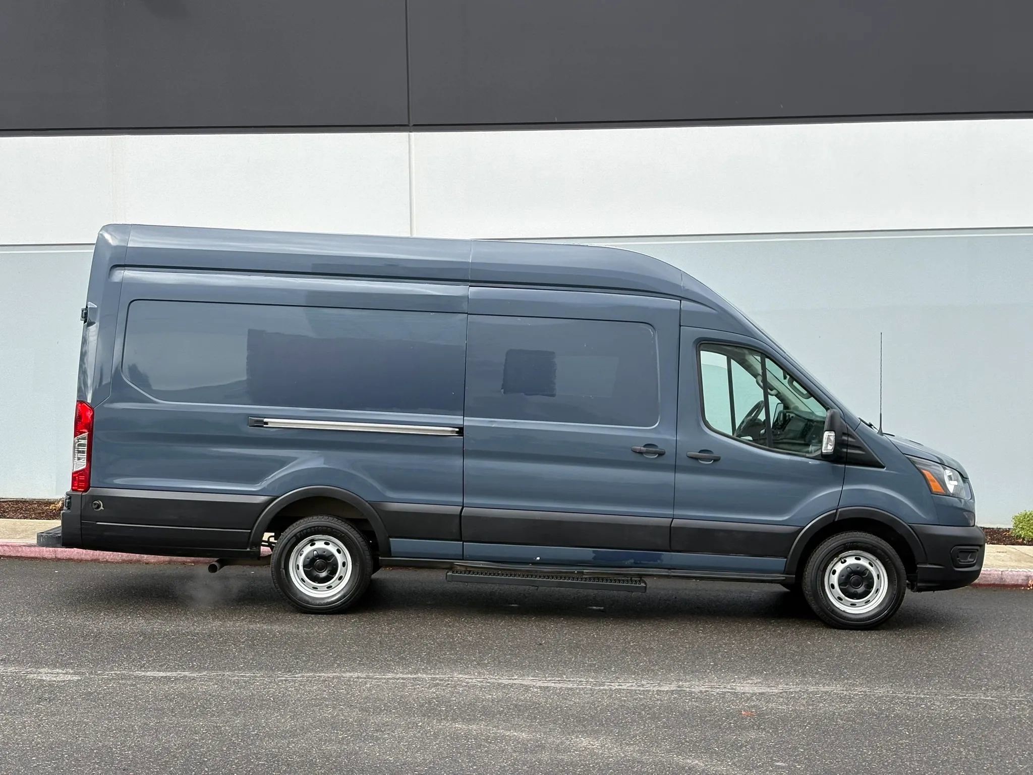 Used 2020 Ford Transit 250 148 High Roof Extended image 7