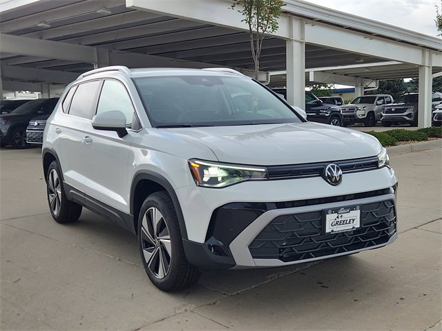 New 2025 Volkswagen Taos SE