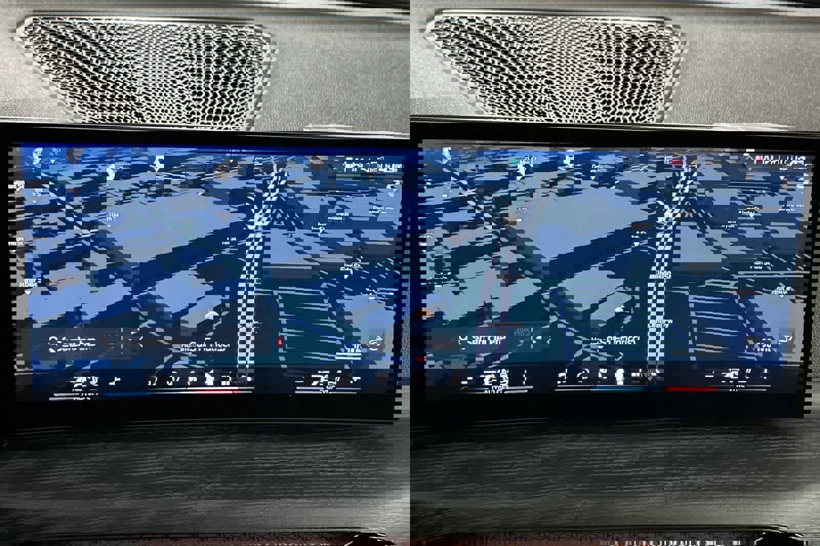 Used 2025 BMW 440i xDrive Coupe w/ Premium Package image 18