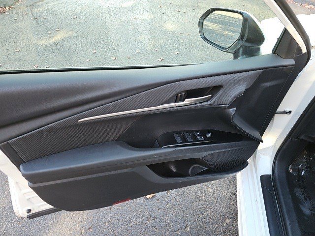 Used 2025 Toyota Camry SE image 20