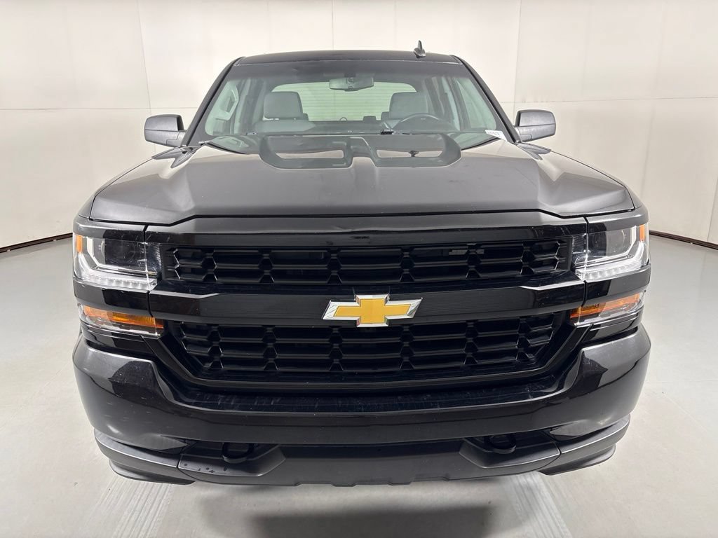 Certified 2018 Chevrolet Silverado 1500 Custom w/ Custom Value Package AWD/4WD image 4