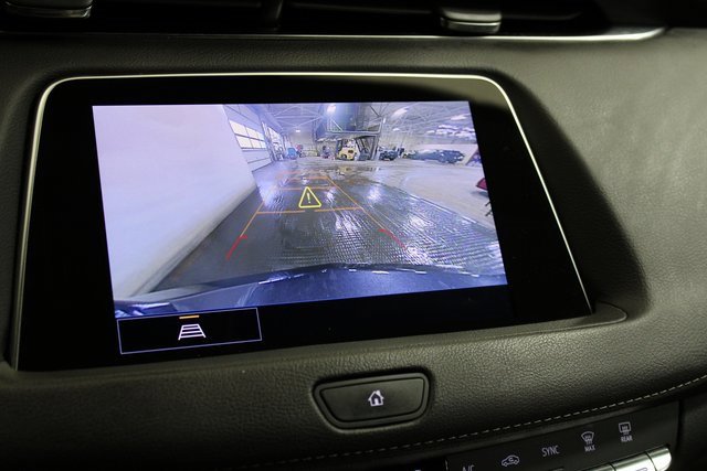 Certified 2022 Cadillac XT4 Luxury w/ Cold Weather Package image 14