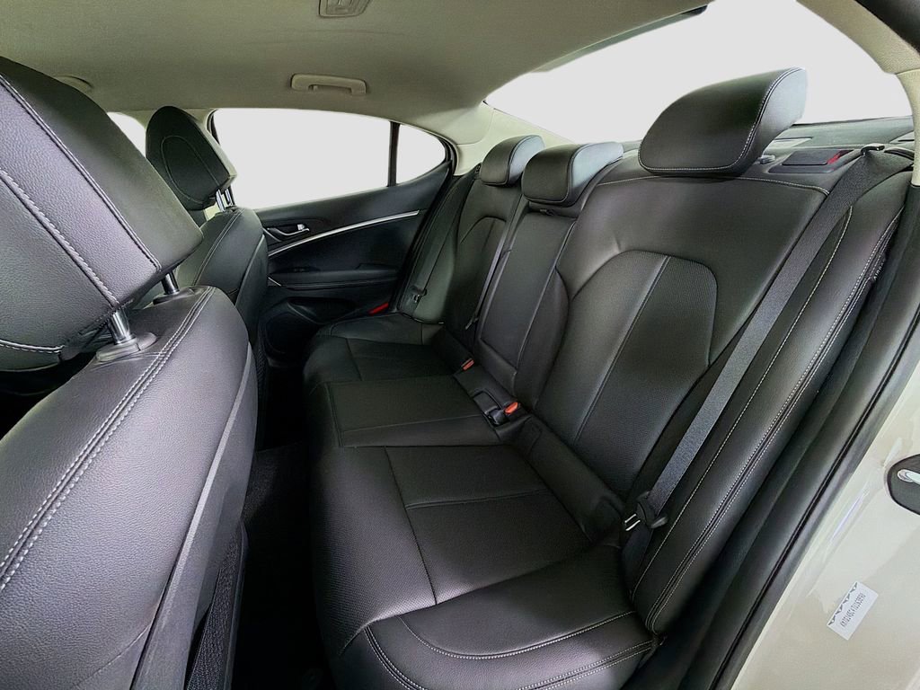 Used 2026 Genesis G70 2.5T image 25