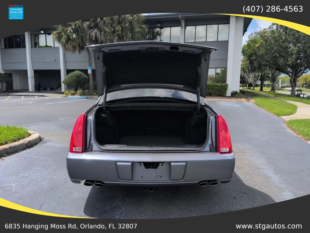 Used 2007 Cadillac DTS w/ Trunk Convenience Package FWD image 32