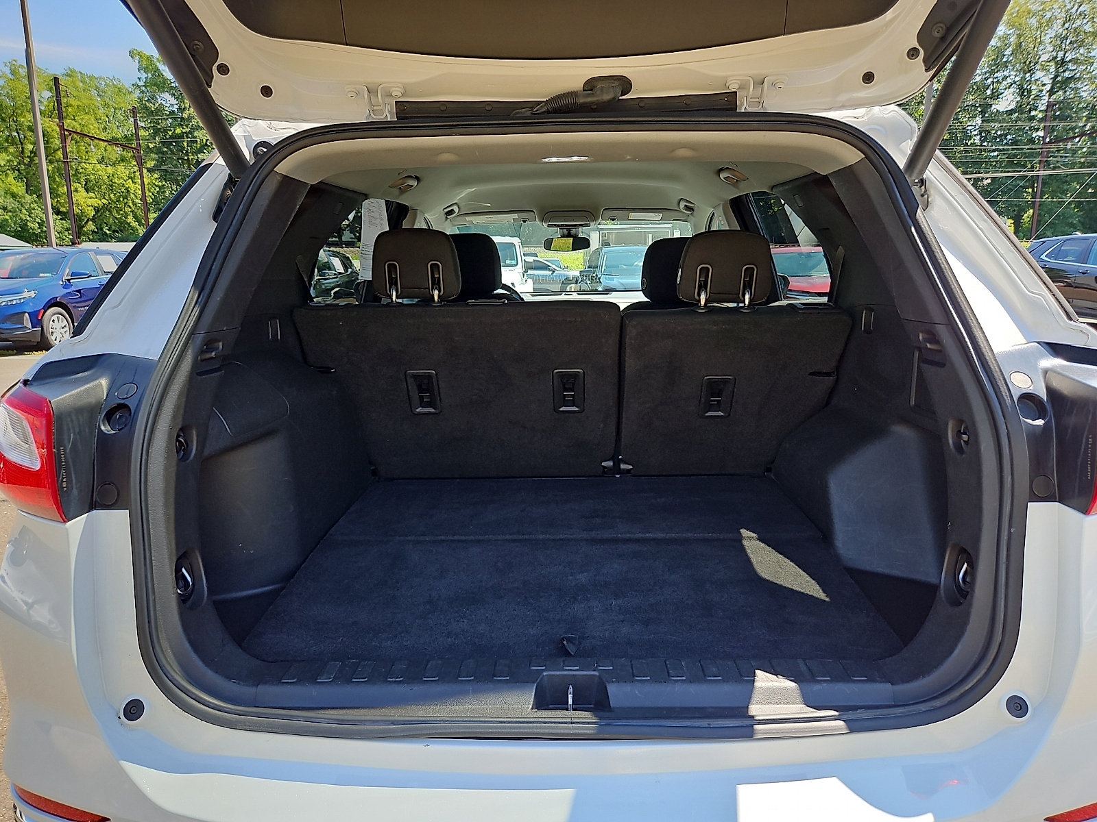 Used 2020 Chevrolet Equinox LT AWD/4WD image 29