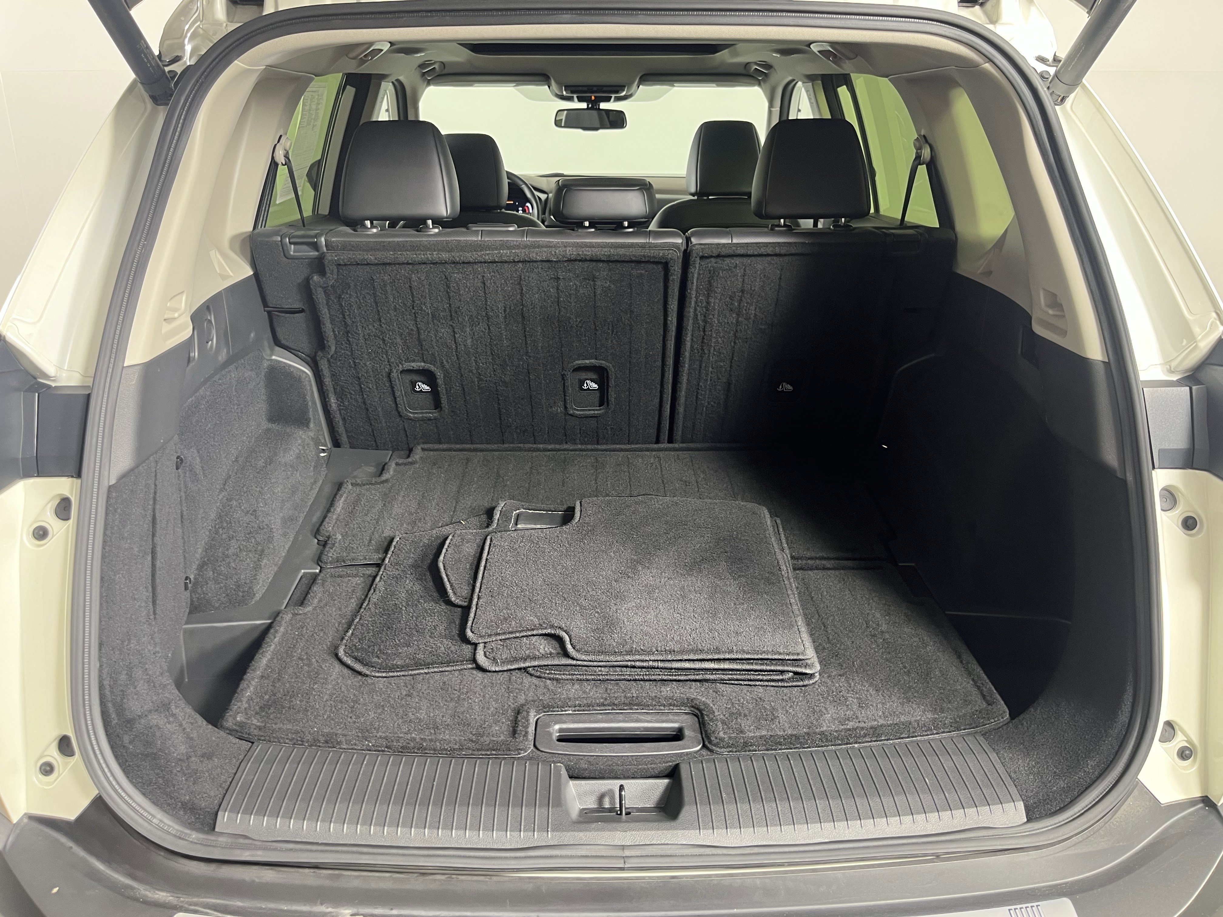 Used 2023 Nissan Rogue Platinum image 28