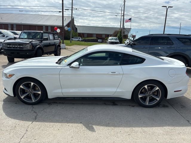 Used 2015 Ford Mustang Coupe w/ Equipment Group 051A RWD image 3