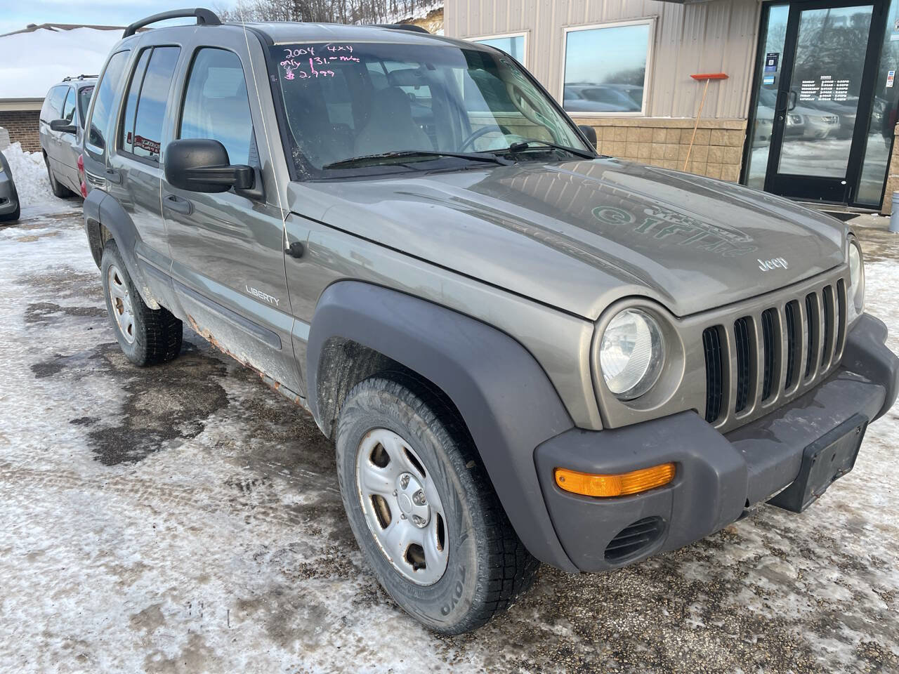 Used 2004 Jeep Liberty Sport w/ PWR Convenience Group AWD/4WD image 2