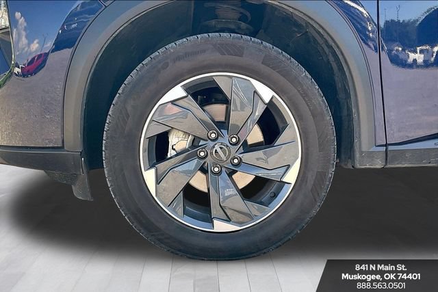 Used 2024 Nissan Rogue SV FWD image 32