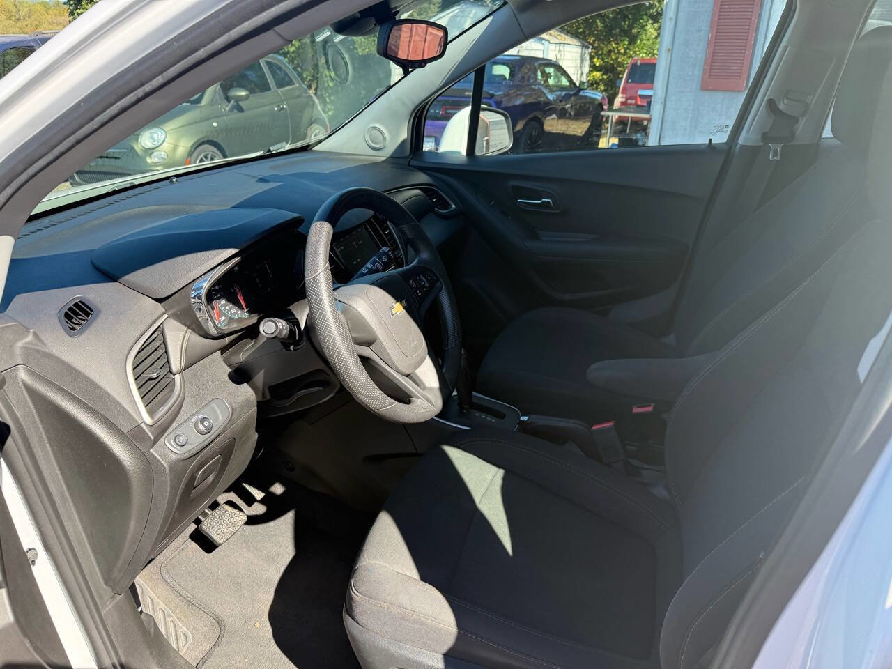 Used 2018 Chevrolet Trax LS image 13