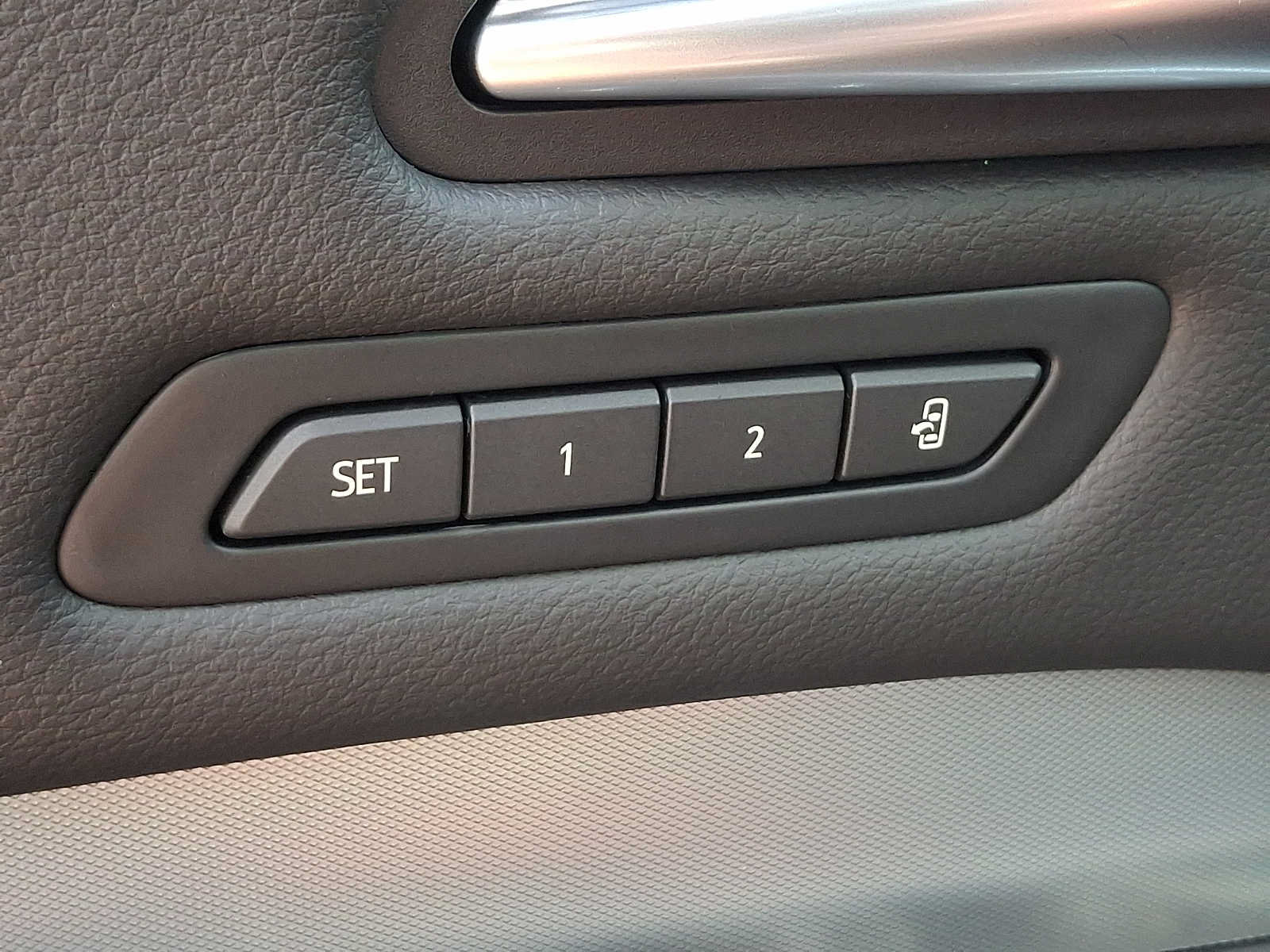 Certified 2023 Cadillac XT4 Premium Luxury AWD/4WD image 35