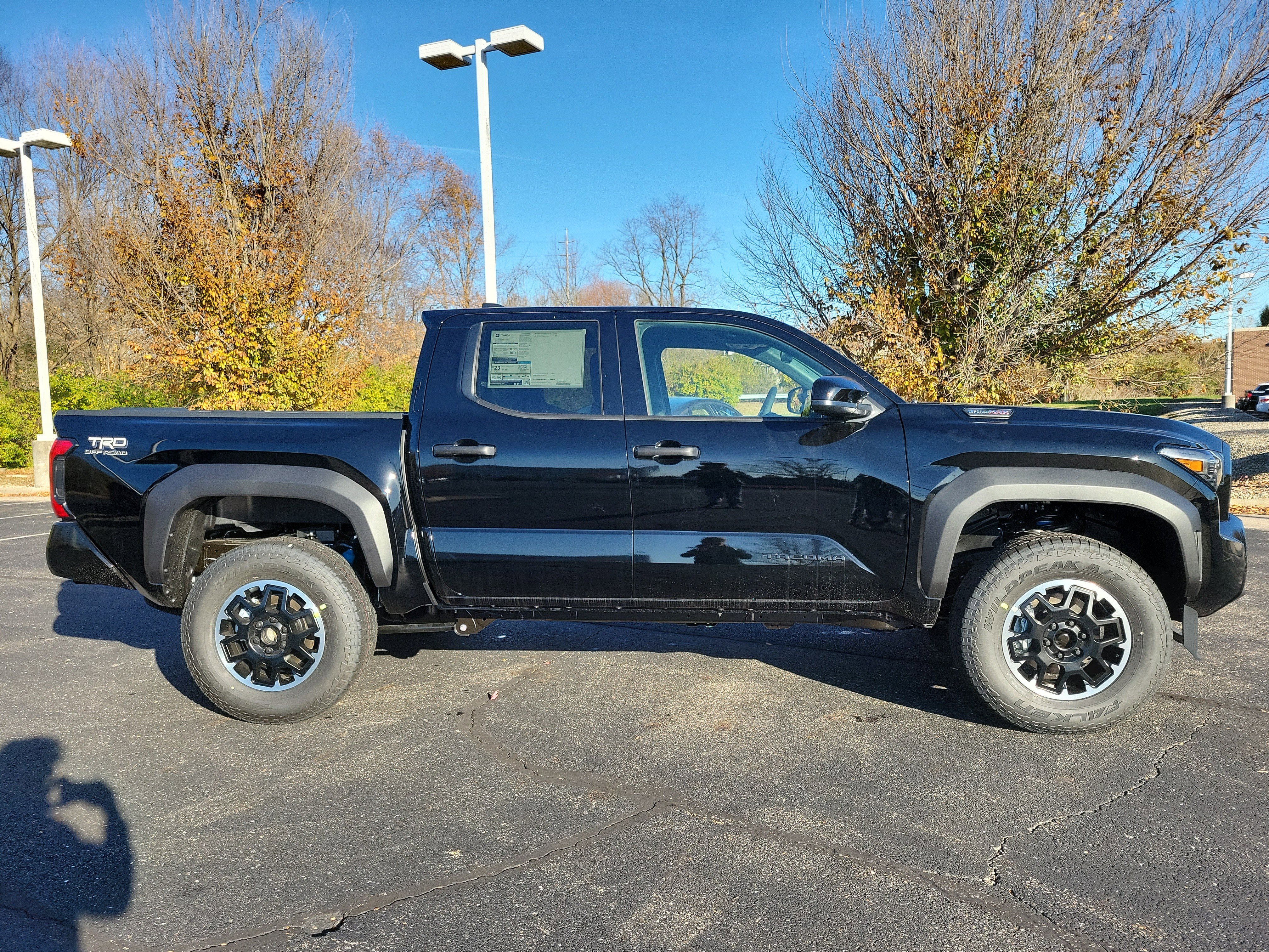 New 2025 Toyota Tacoma TRD Off-Road image 3