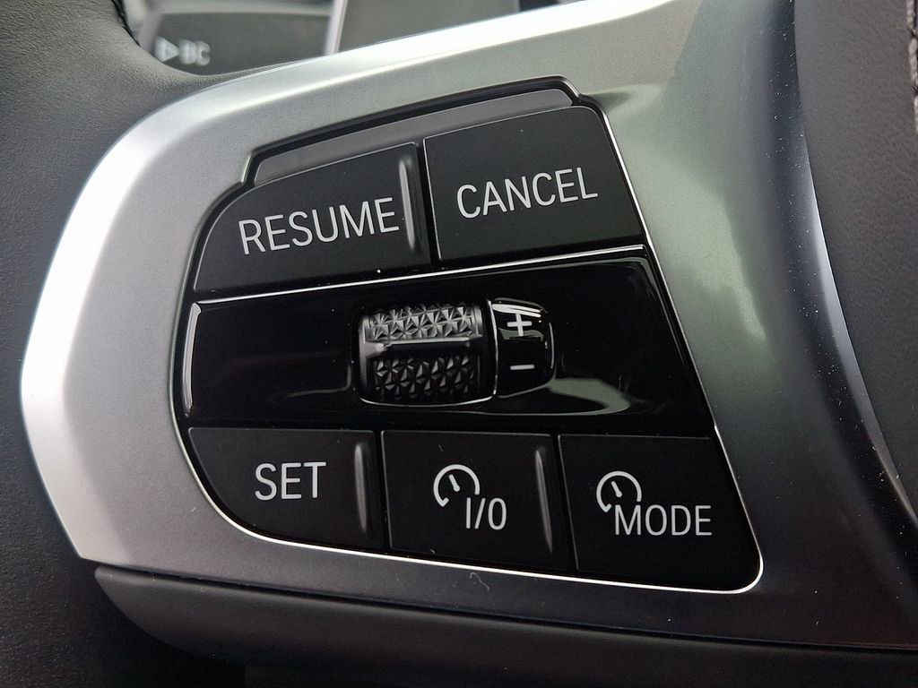 Used 2026 BMW X5 xDrive40i w/ Executive Package image 22