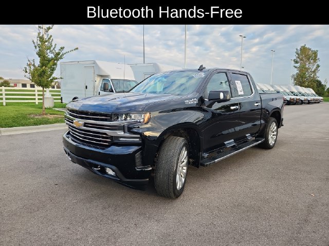 Used 2020 Chevrolet Silverado 1500 High Country w/ Technology Package AWD/4WD image 3