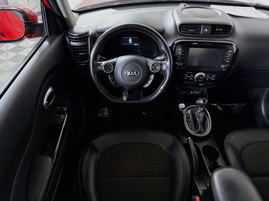 Used 2019 Kia Soul ! FWD image 3