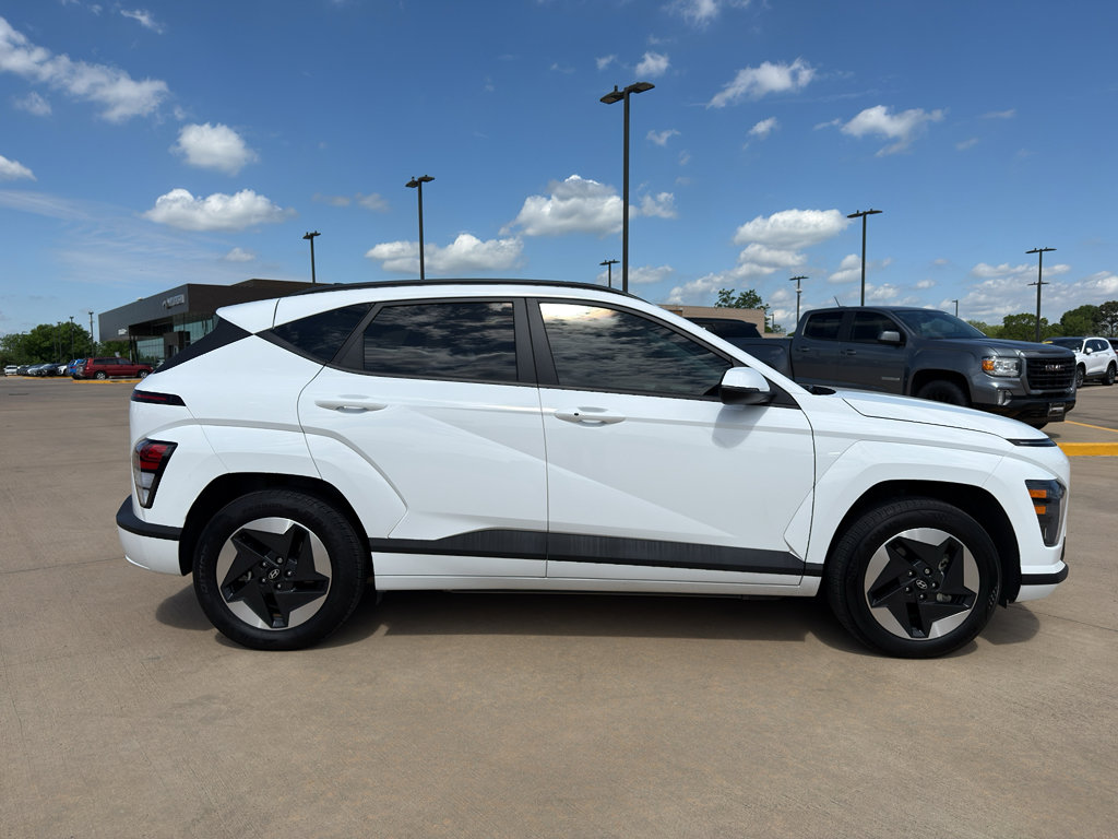 Used 2024 Hyundai Kona SEL FWD image 4