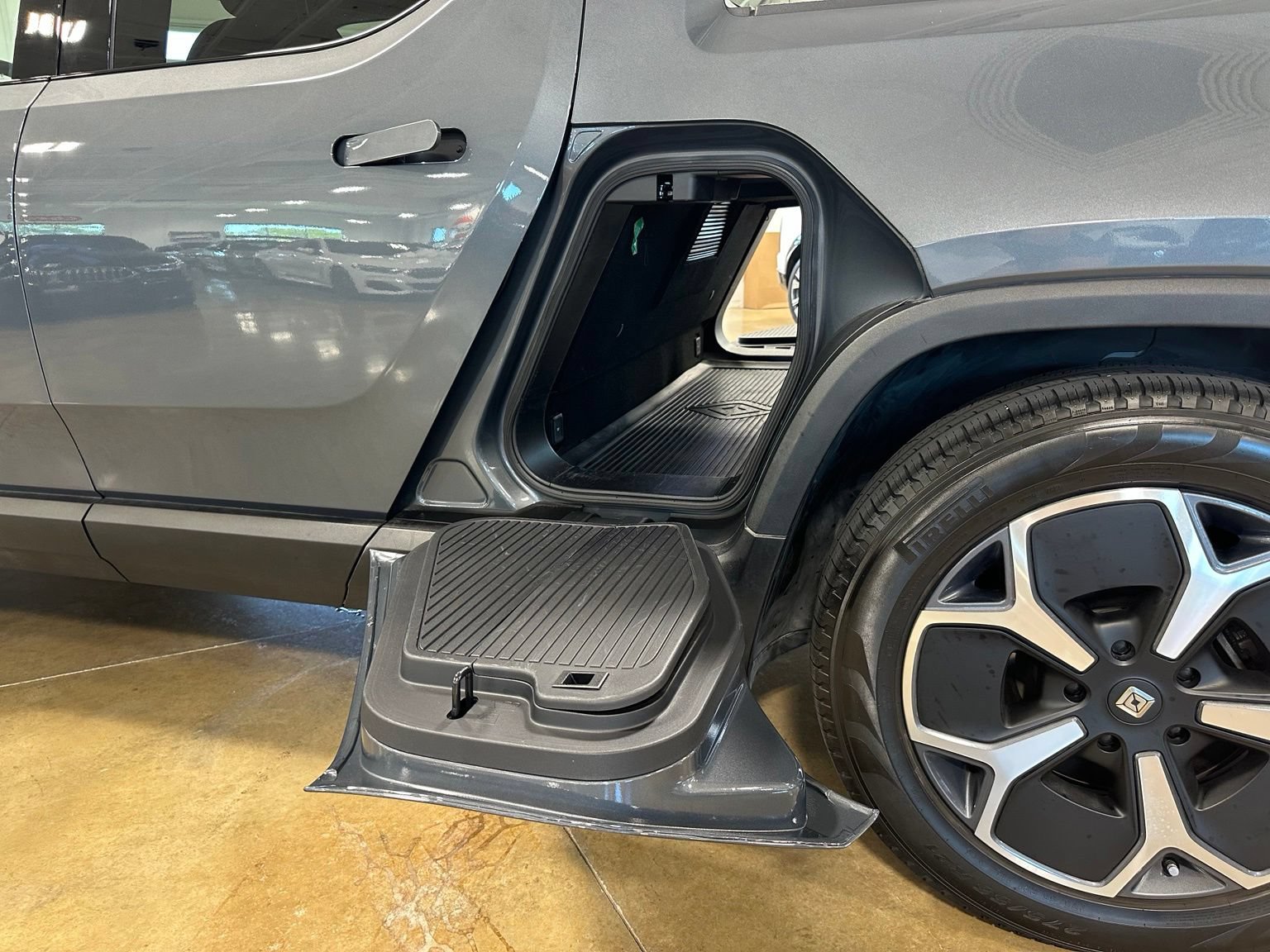 Used 2023 Rivian R1T Adventure AWD/4WD image 47
