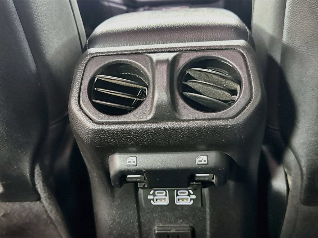 Used 2021 Jeep Wrangler Unlimited Rubicon AWD/4WD image 31