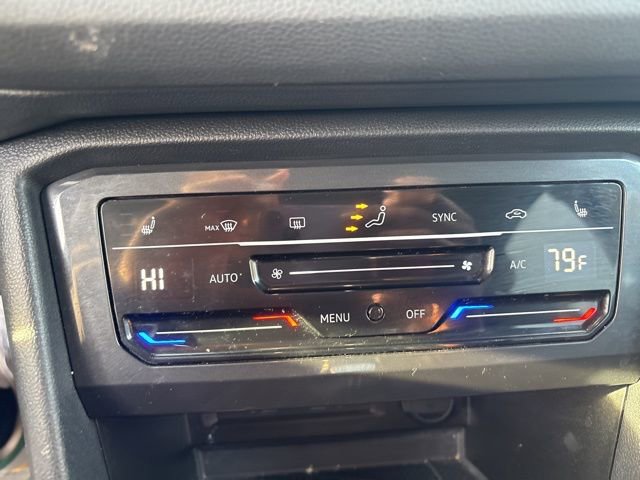 Used 2022 Volkswagen Tiguan SE image 17