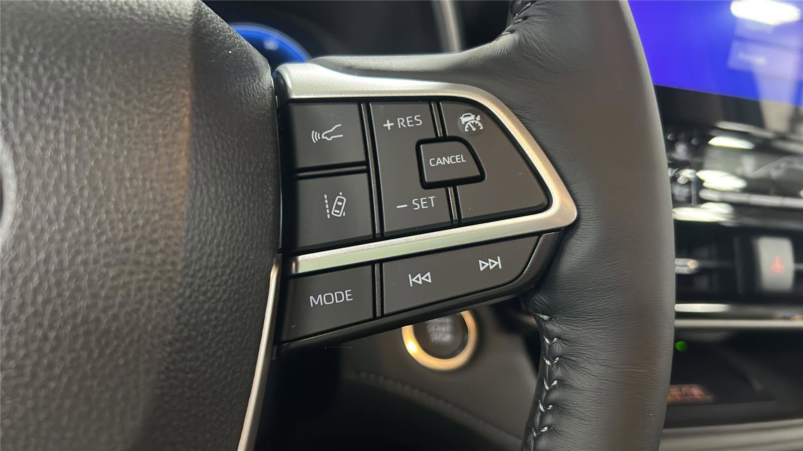 New 2026 Toyota Highlander Limited image 7