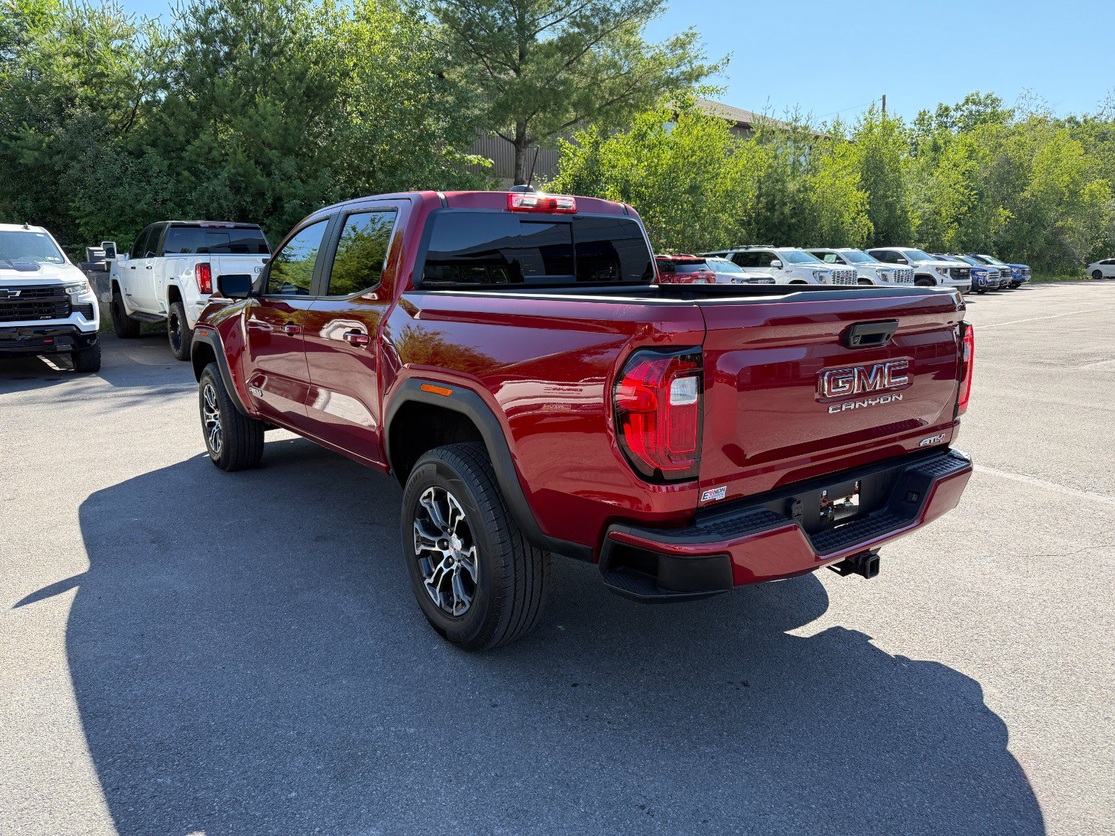 Used 2023 GMC Canyon AT4 w/ LPO, Sports Bar Package AWD/4WD image 3