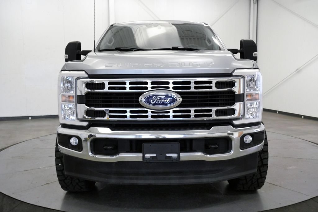 Used 2024 Ford F250 XLT AWD/4WD image 2
