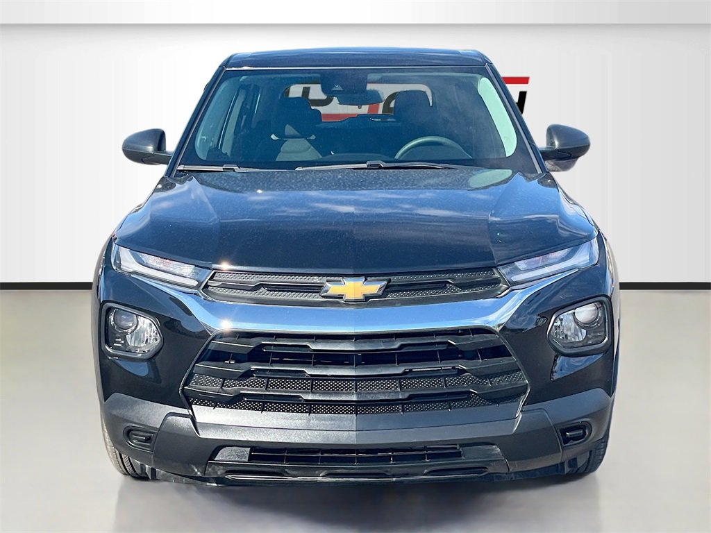 Used 2023 Chevrolet TrailBlazer LS image 2