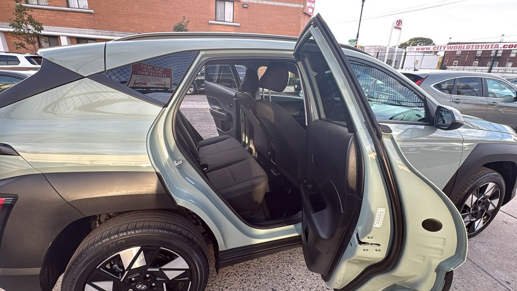 Used 2024 Hyundai Kona SEL AWD/4WD image 27