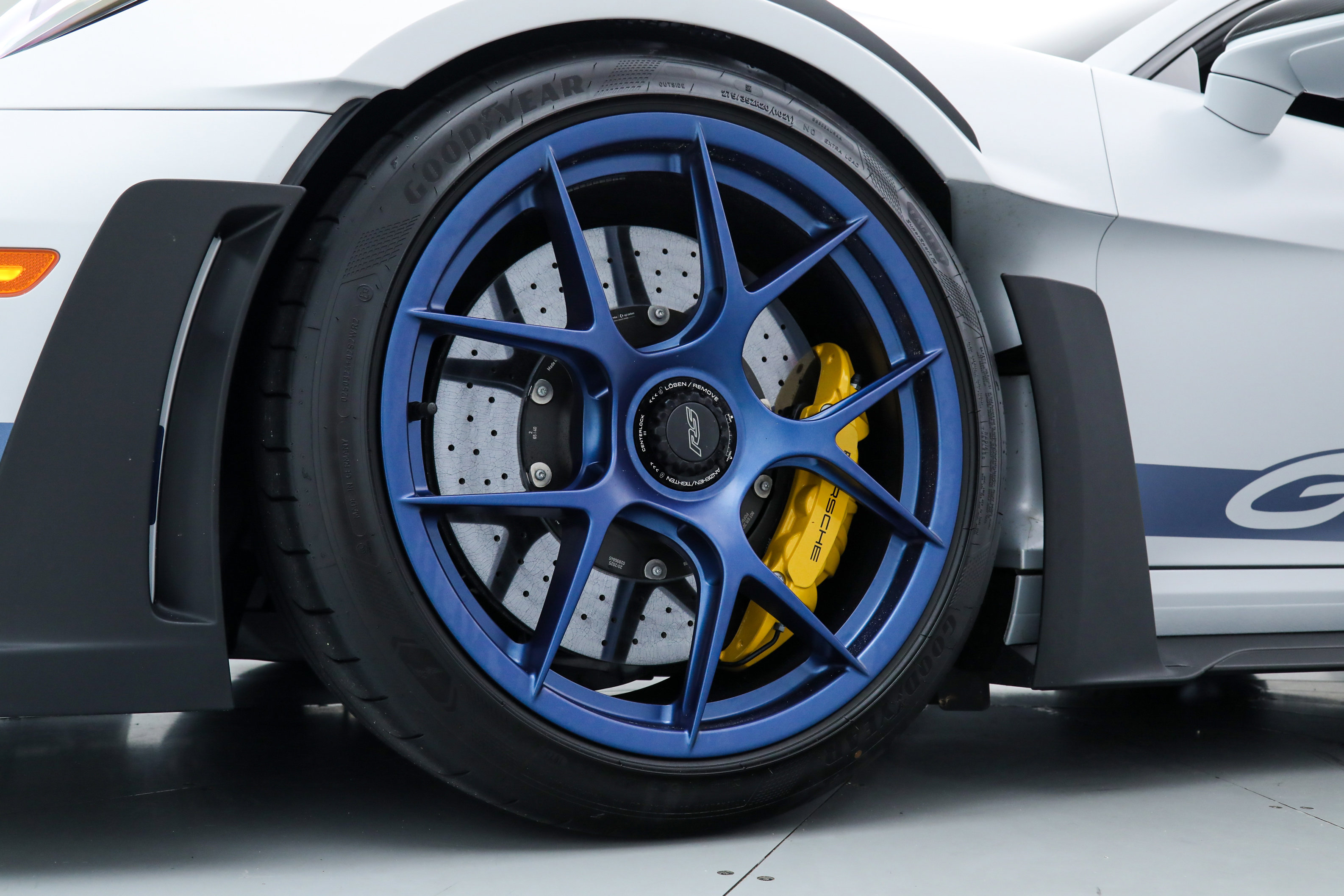 Used 2025 Porsche 911 GT3 RS image 13