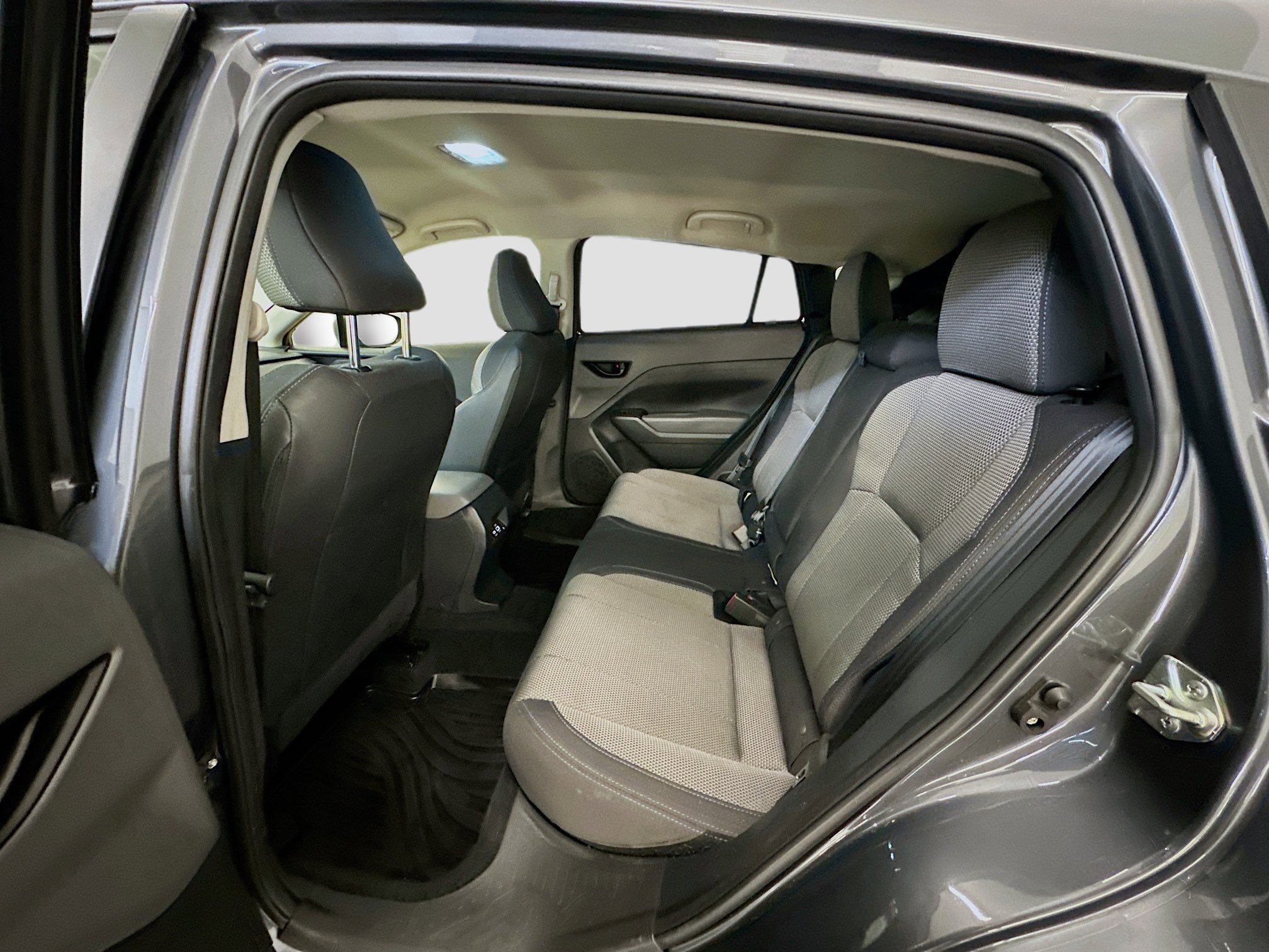 Used 2024 Subaru Crosstrek 2.0i Premium image 28