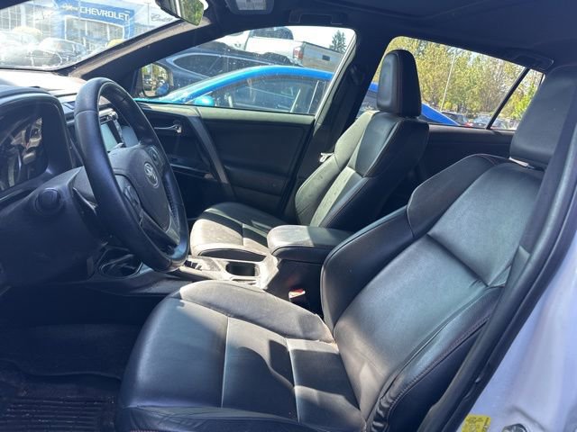 Used 2018 Toyota RAV4 SE w/ Power Extra Value Package AWD/4WD image 5