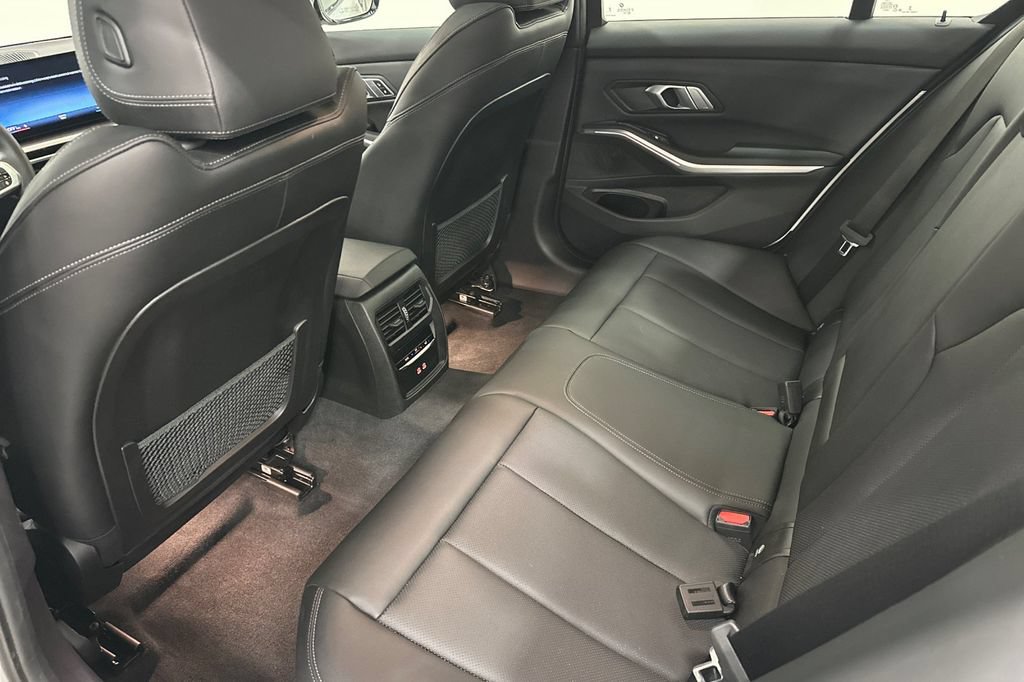 Used 2023 BMW 330i Sedan w/ M Sport Package RWD image 13