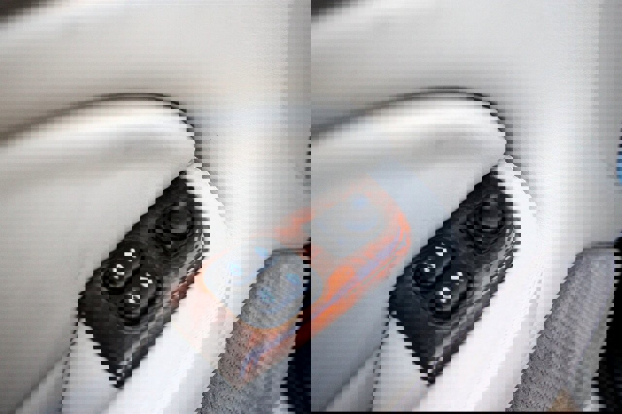 Used 1998 Jaguar XK8 Coupe image 25