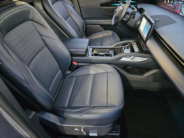 Used 2024 Lincoln Nautilus Reserve w/ Equipment Group 202A image 20