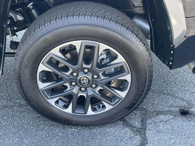 Used 2026 Toyota Tundra Limited image 7