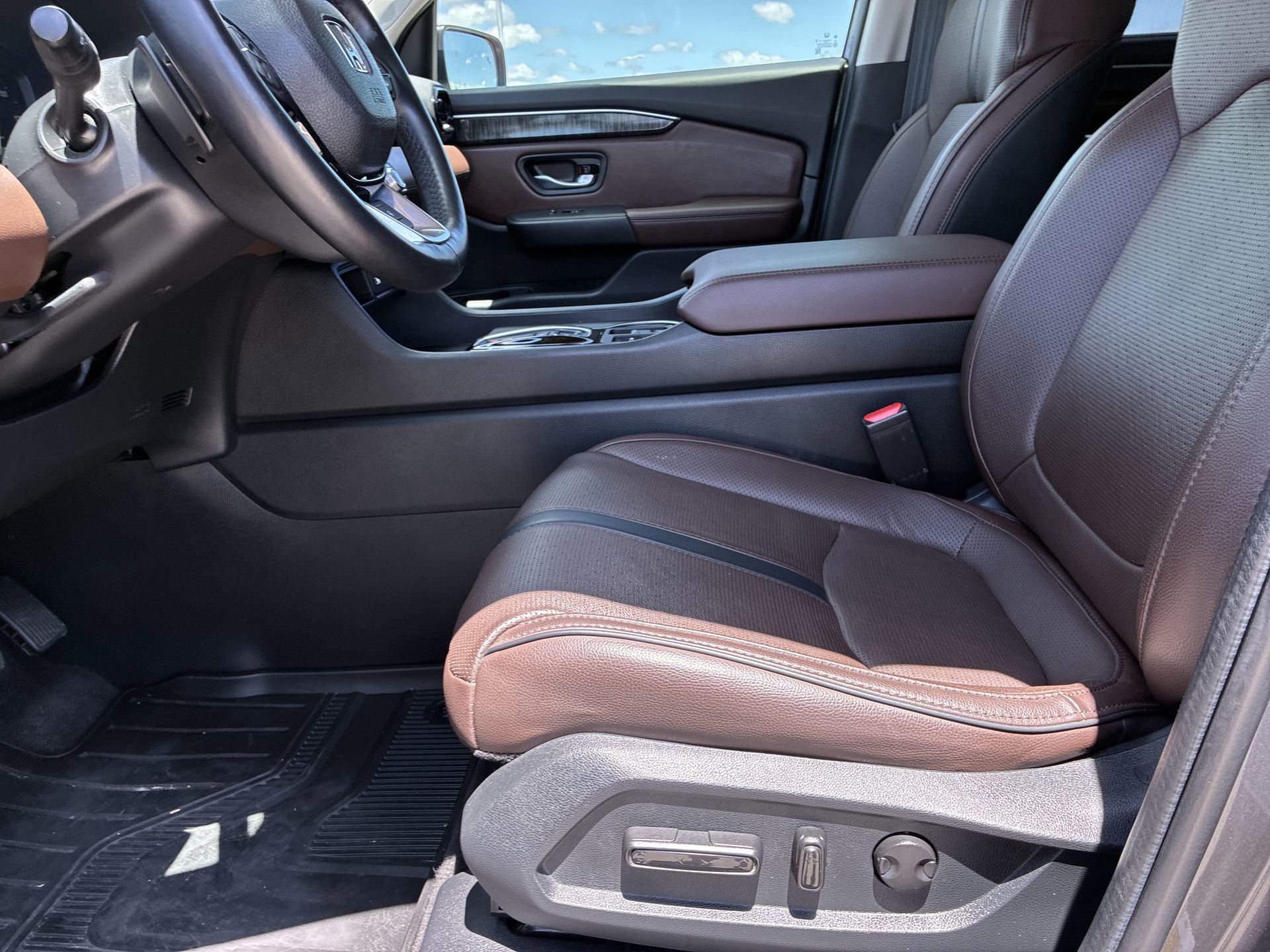 Certified 2024 Honda Pilot Elite image 18